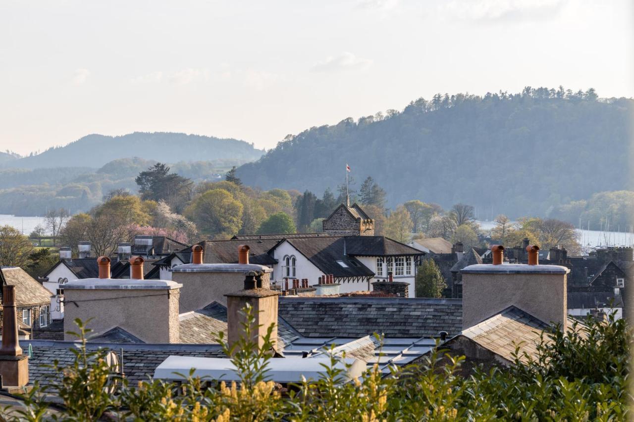 Luxury 2 Bed Room Lake View Apt Bowness Parking Exteriör bild